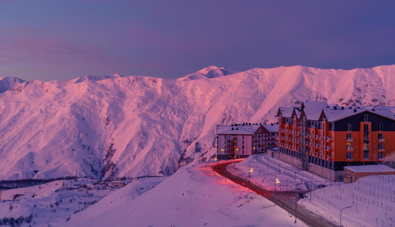 Redco, New Gudauri, Twins Exterior foto